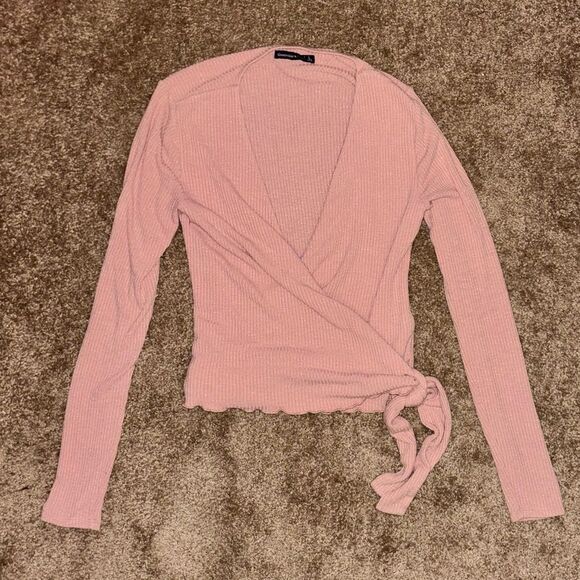 Abercrombie & Fitch ballet wrap sweater in a soft pink hue! Size L - Picture 7 of 12